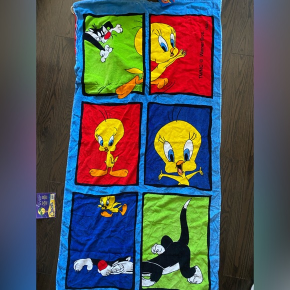 Vintage Looney Tunes Beach Towel Backpack in One, 1999 - Picture 3 of 4